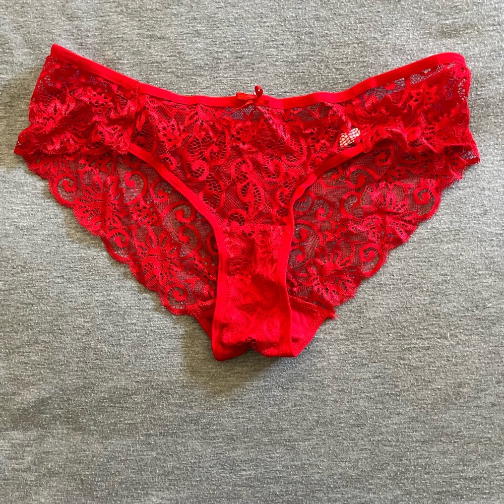 Women’s NWOT thong underwear